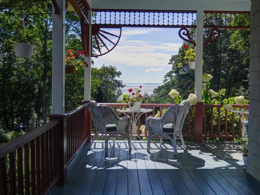 Bed and Breakfast Victorian By The Sea Линкольнвилл Экстерьер фото
