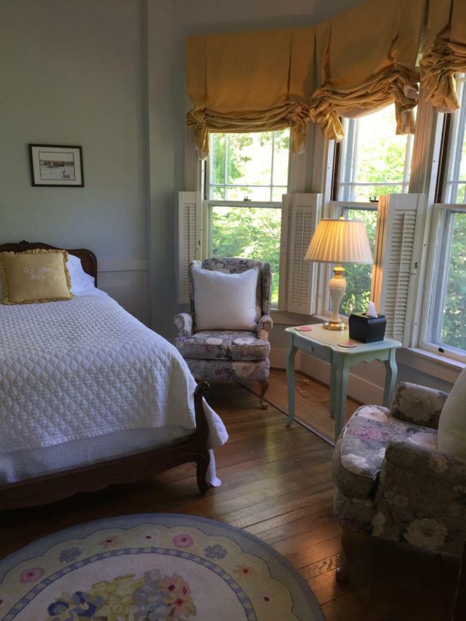 Bed and Breakfast Victorian By The Sea Линкольнвилл Экстерьер фото