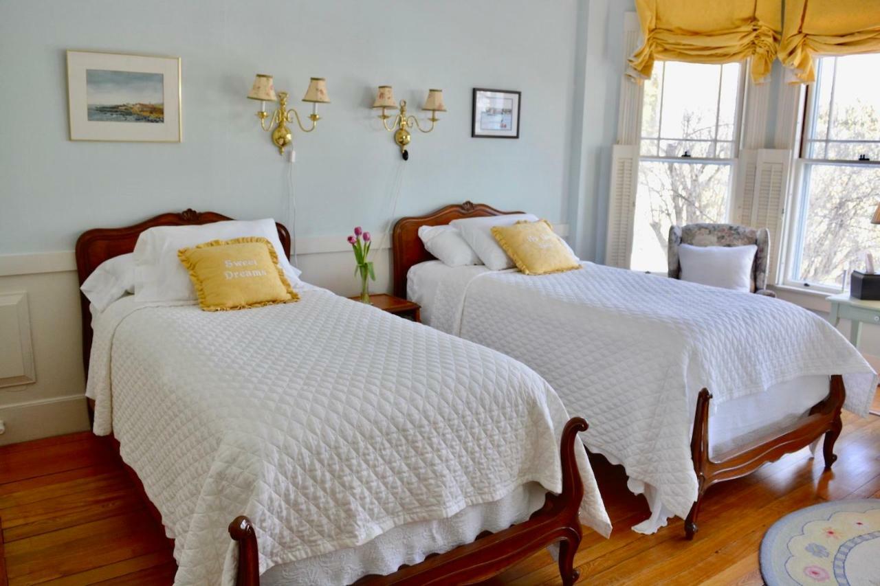 Bed and Breakfast Victorian By The Sea Линкольнвилл Экстерьер фото