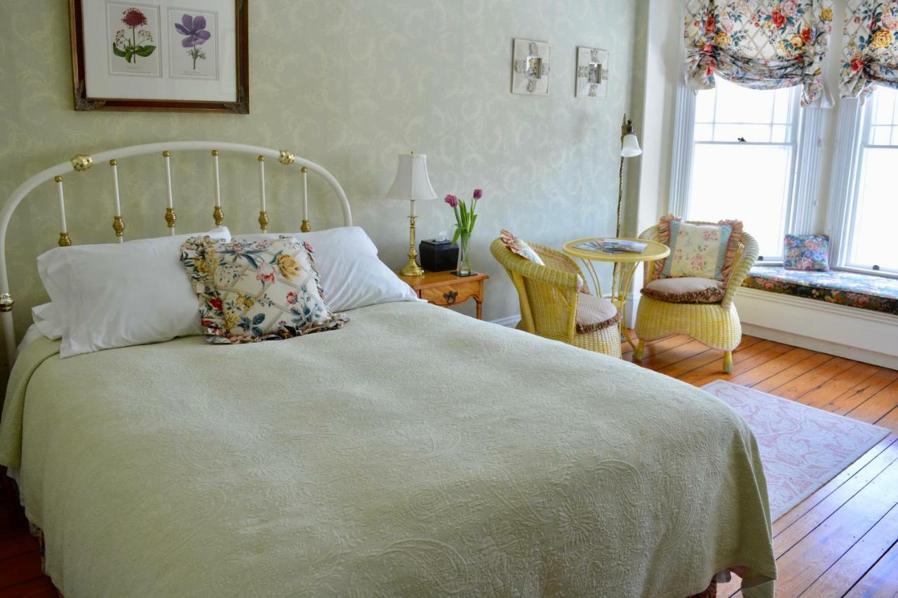 Bed and Breakfast Victorian By The Sea Линкольнвилл Экстерьер фото